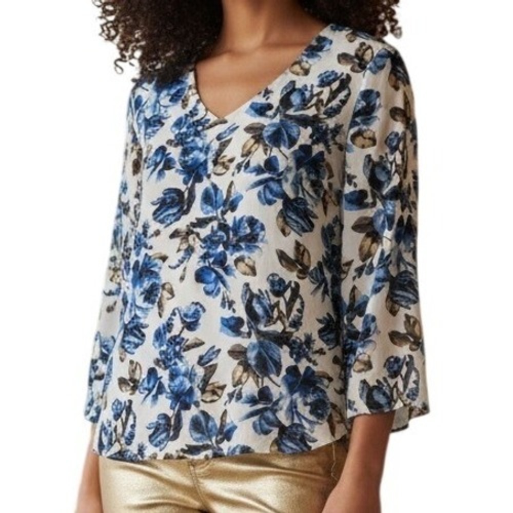 WHITE HOUSE BLACK MARKET Blue White Floral V-Neck Bell Sleeve Blouse Size 00